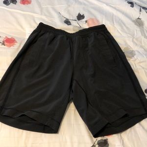 Men’s Lululemon, Black pacebreaker shorts - Medium